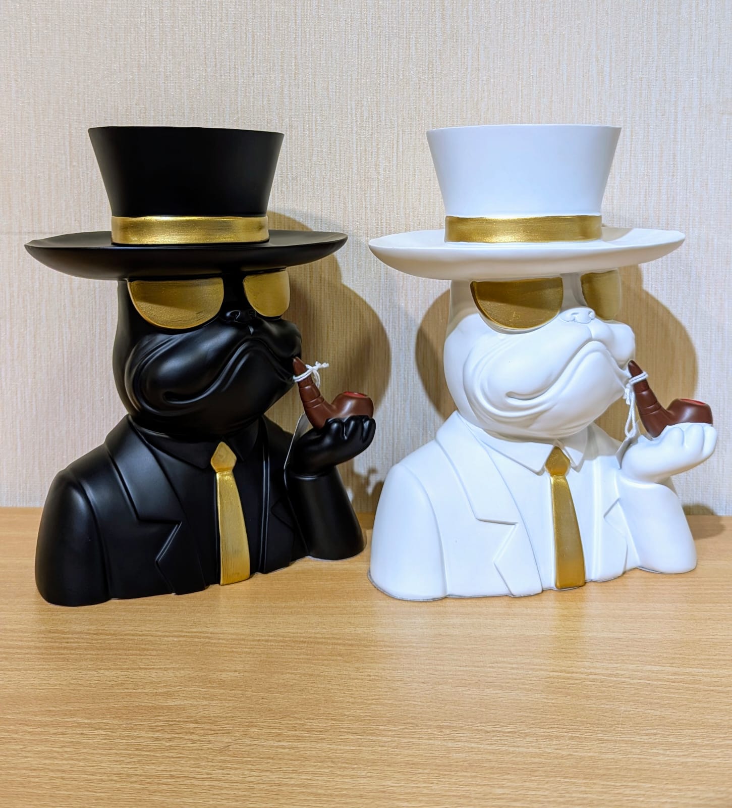 Bulldog Butler Statue (Single PCs)