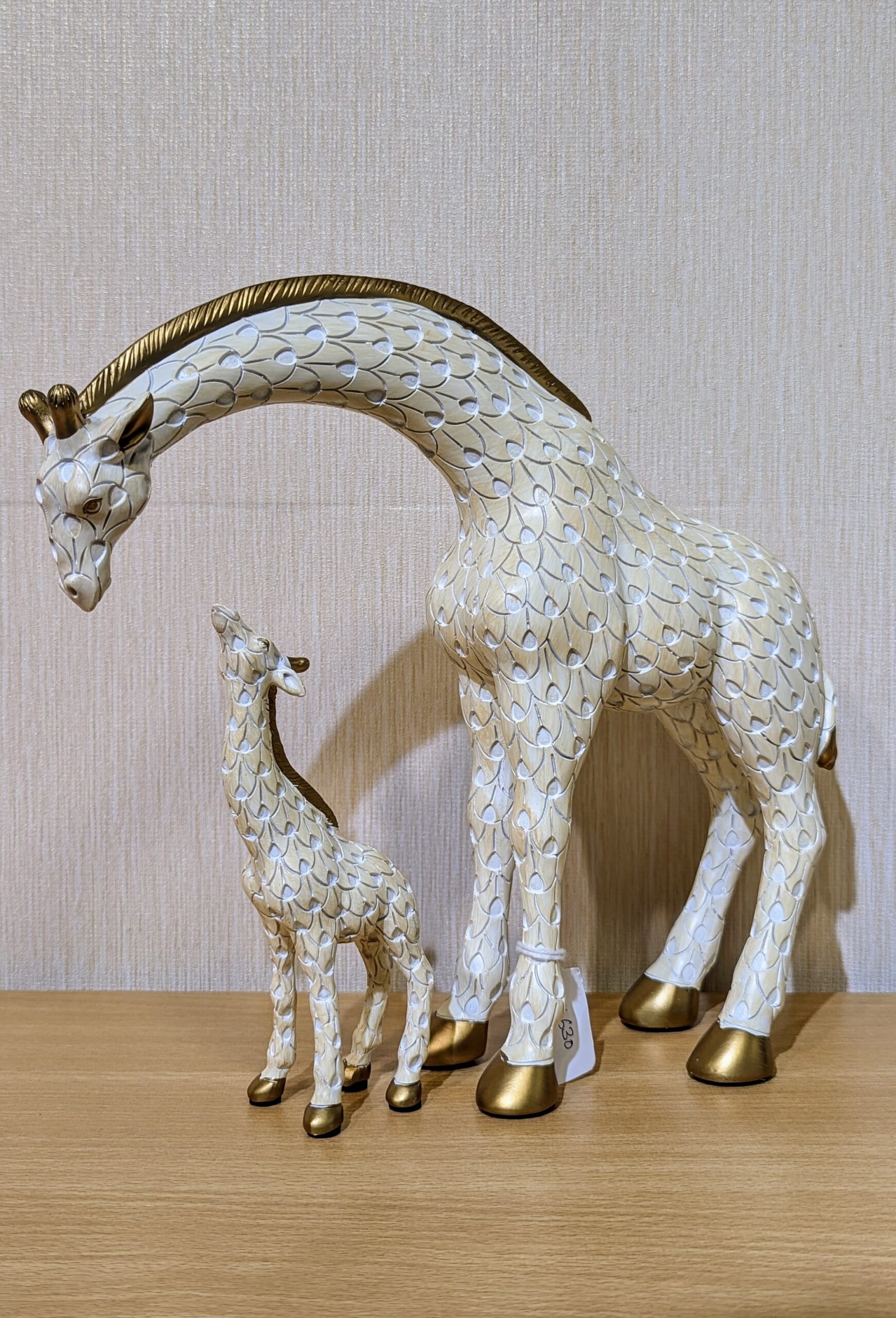 White Giraffe (2 PCs Set)